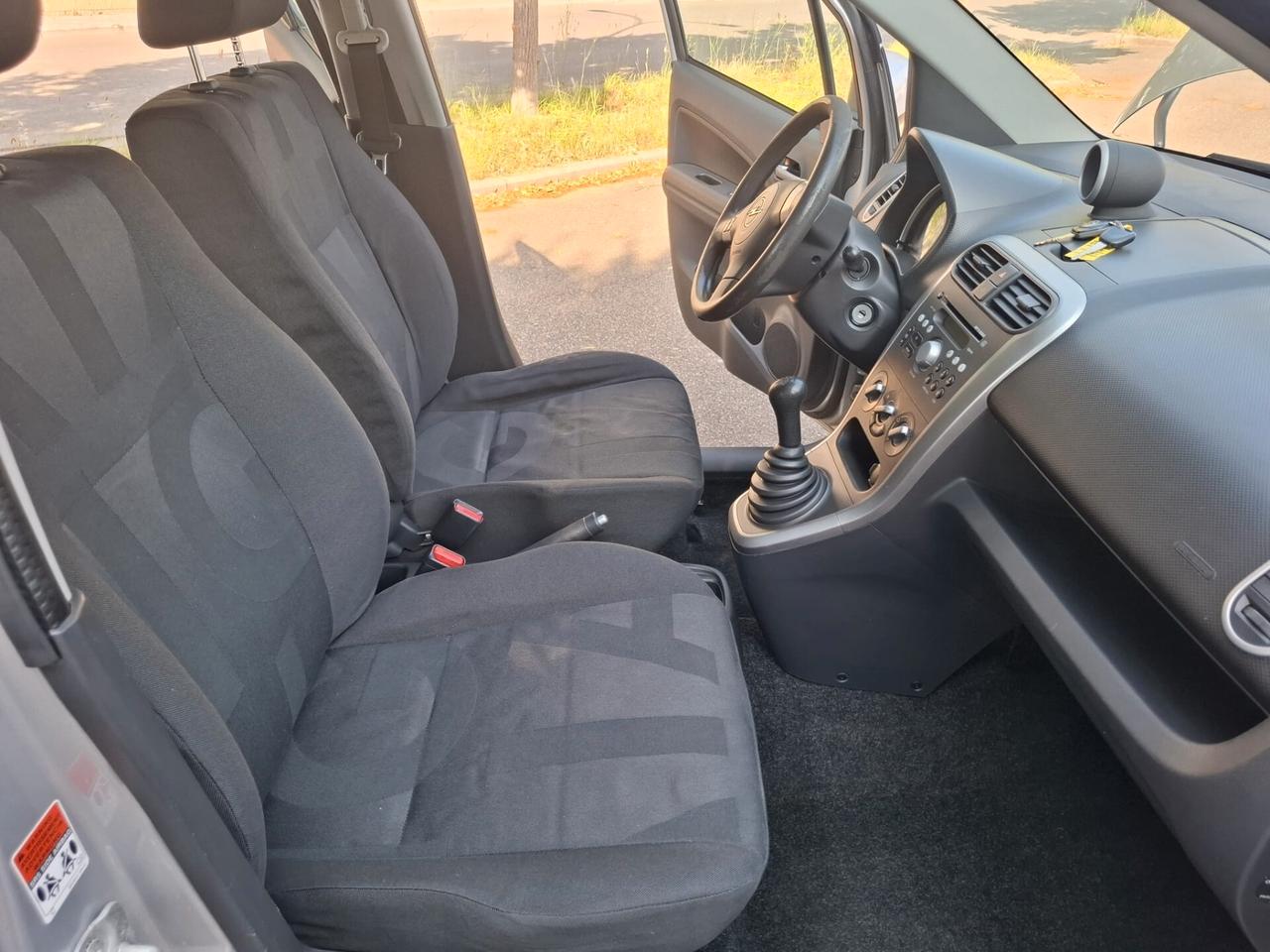 Opel Agila 1.2 SOLO 99.000 KM PER NEOPATENTATI