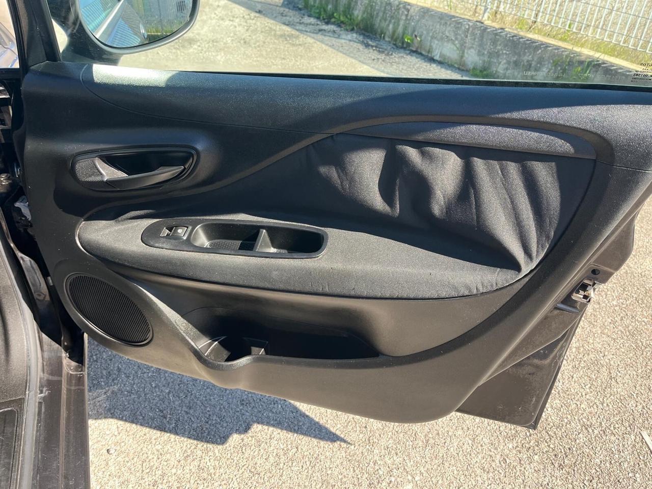 Fiat Punto Evo 1.2 5 porte S&S Dynamic 111000 KM