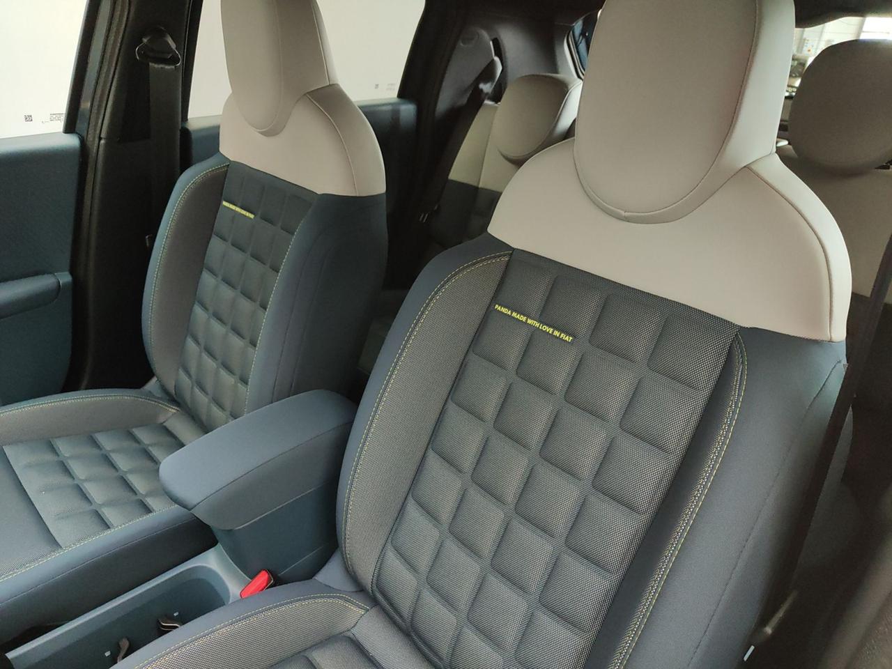 FIAT Grande Panda 1.2 HYBRID 110CV LA PRIMA