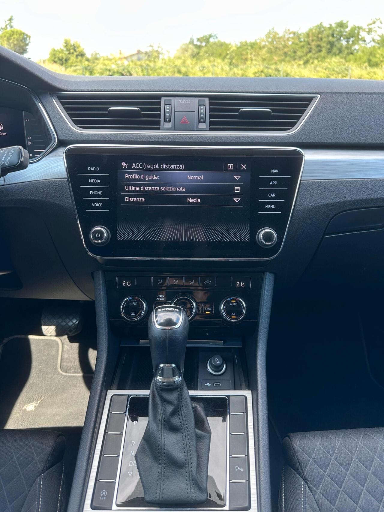 SKODA SUPERB 2.0 TDI EVO 150 CV SCR DSG WAGON EXECUTIVE