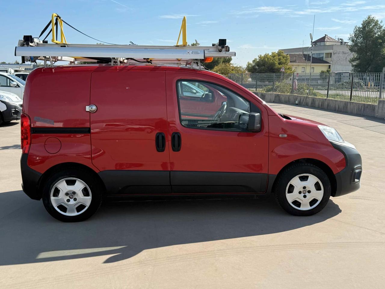 Fiat Fiorino 1.3 MJT 95CV Cargo Adventure EX TIM 2017