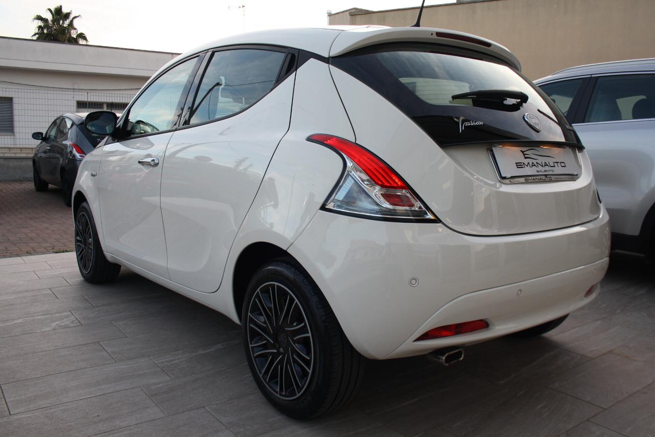 LANCIA YPSILON 1.0 HYBRID 70CV GOLD