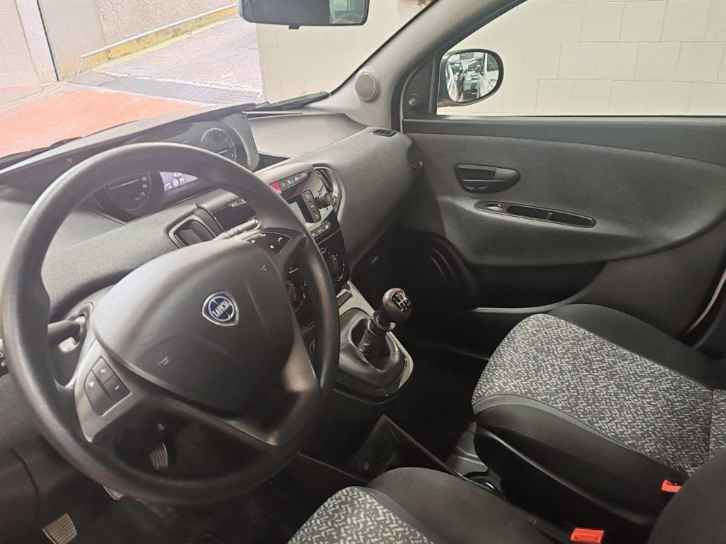 LANCIA Ypsilon 1.0 Hybrid Silver