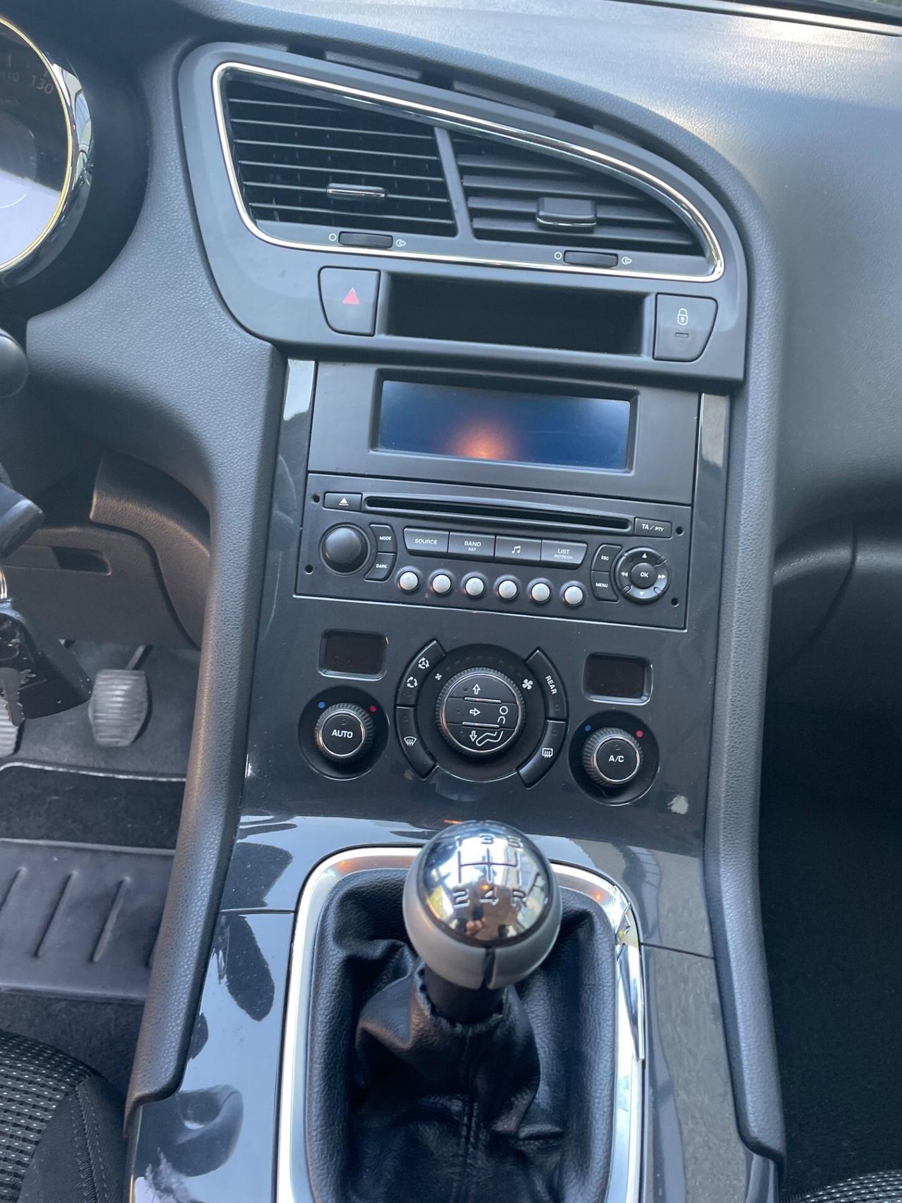 Peugeot 5008 1.6 VTi 120CV*7 posti*Neopatentati*