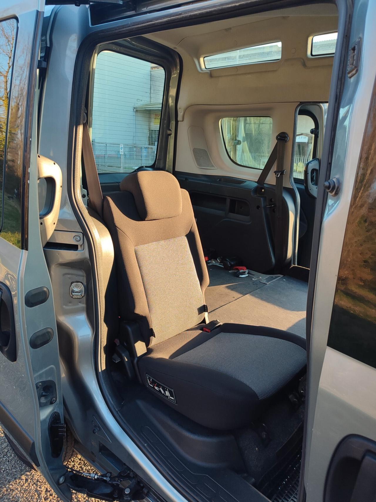 FIAT DOBLO X DISABILI 1.6MJT POCHI KM AUTOMATICO