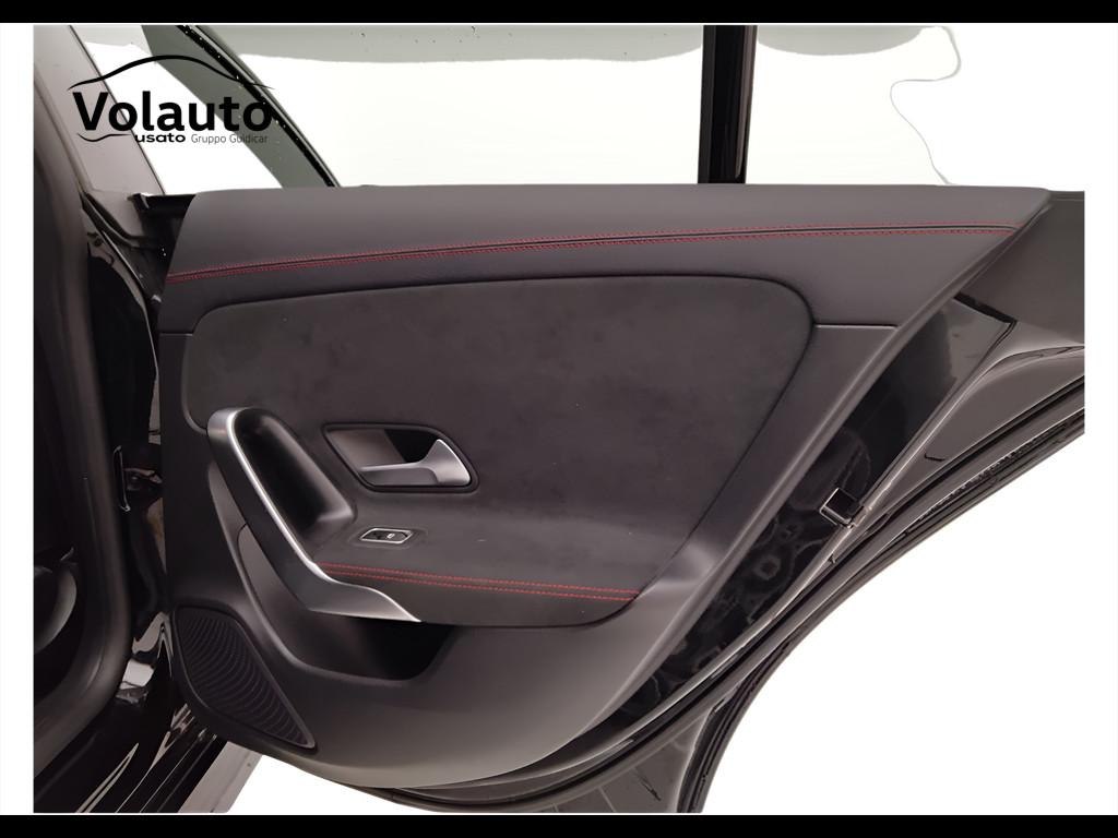 Mercedes-Benz CLA Sh.Brake - X118 - CLA Shooting Brake 200 d Premium auto