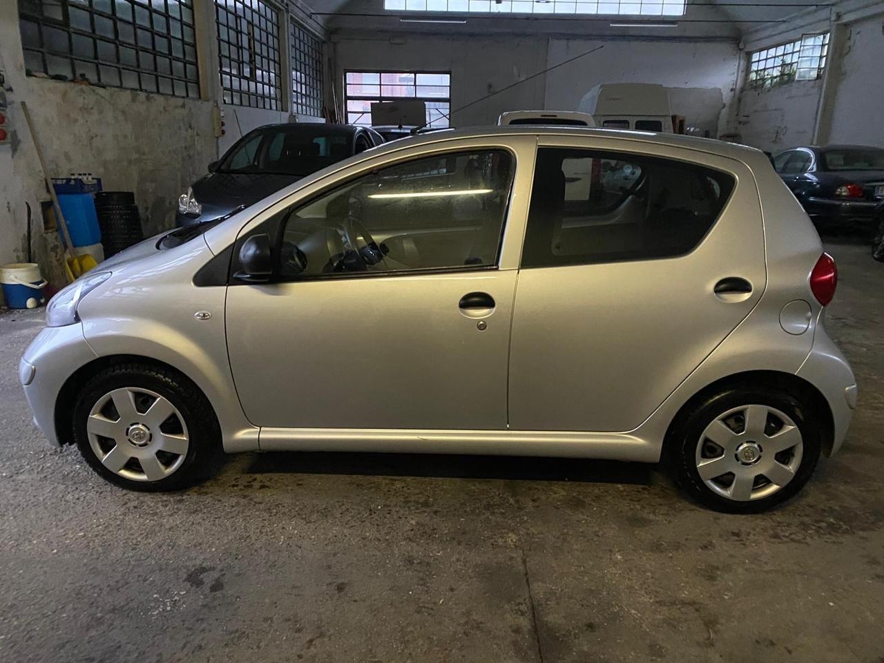 Toyota Aygo 1.0 12V VVT-i 5 porte Now neopatentati