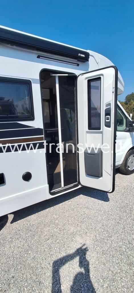 Elnagh Baron 565 camper semintegrale con letti gemelli