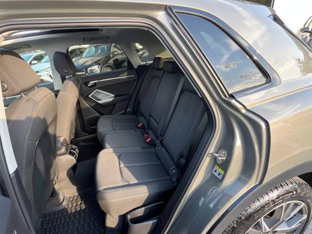 AUDI Q3 35 TDI quattro Business Advanced