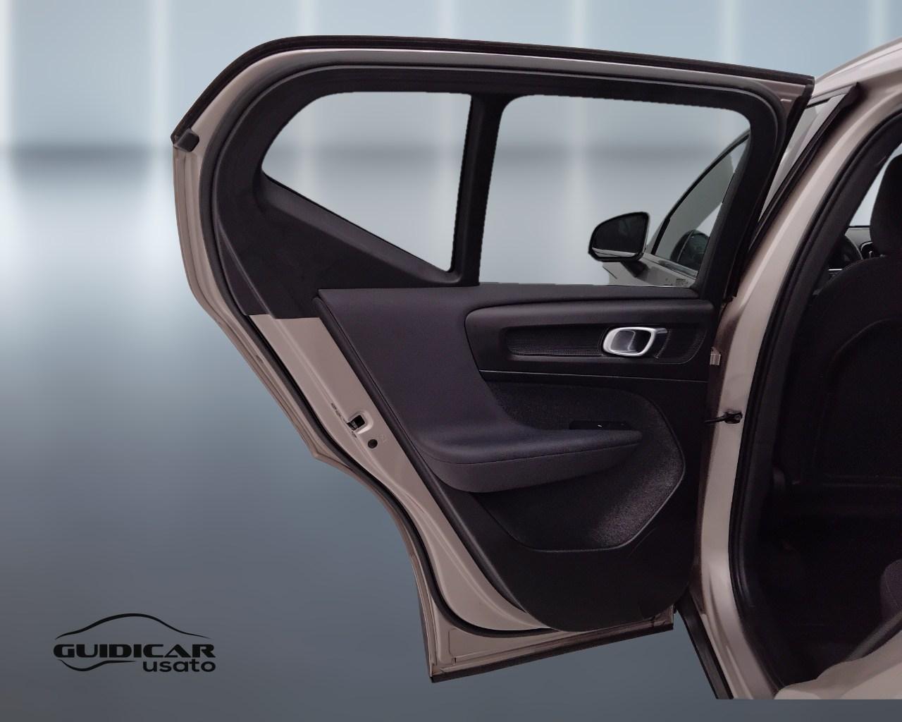 VOLVO XC40 2023 - XC40 1.5 t5 recharge phev Core auto