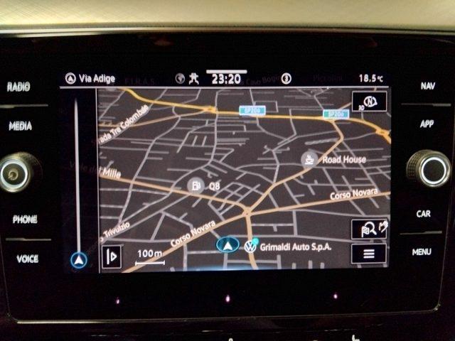VOLKSWAGEN Passat Variant 2.0 TDI SCR EVO DSG Business