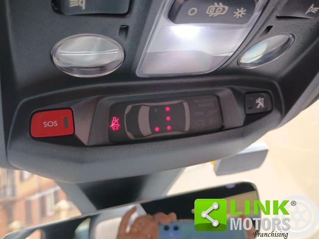 PEUGEOT 3008 Hybrid4 300 e-EAT8 GT Line