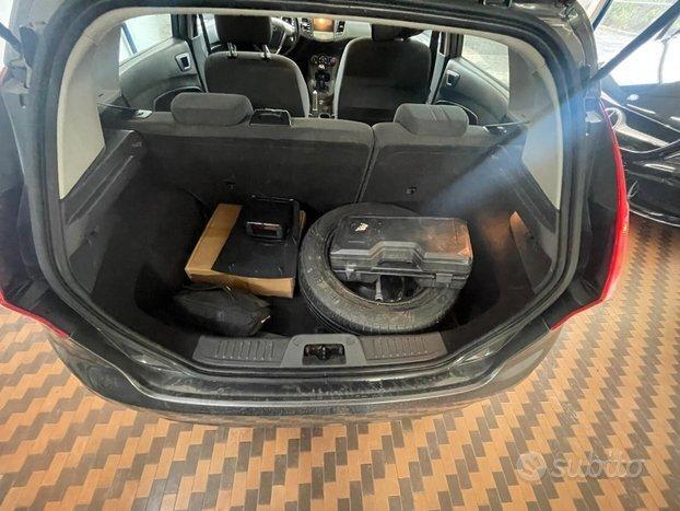 Ford Fiesta 1.4 5p. Bz.- GPL Titanium