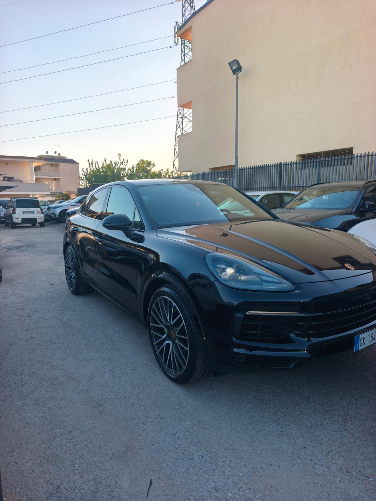 Porsche Cayenne Coupé 3.0 V6 platinum edition