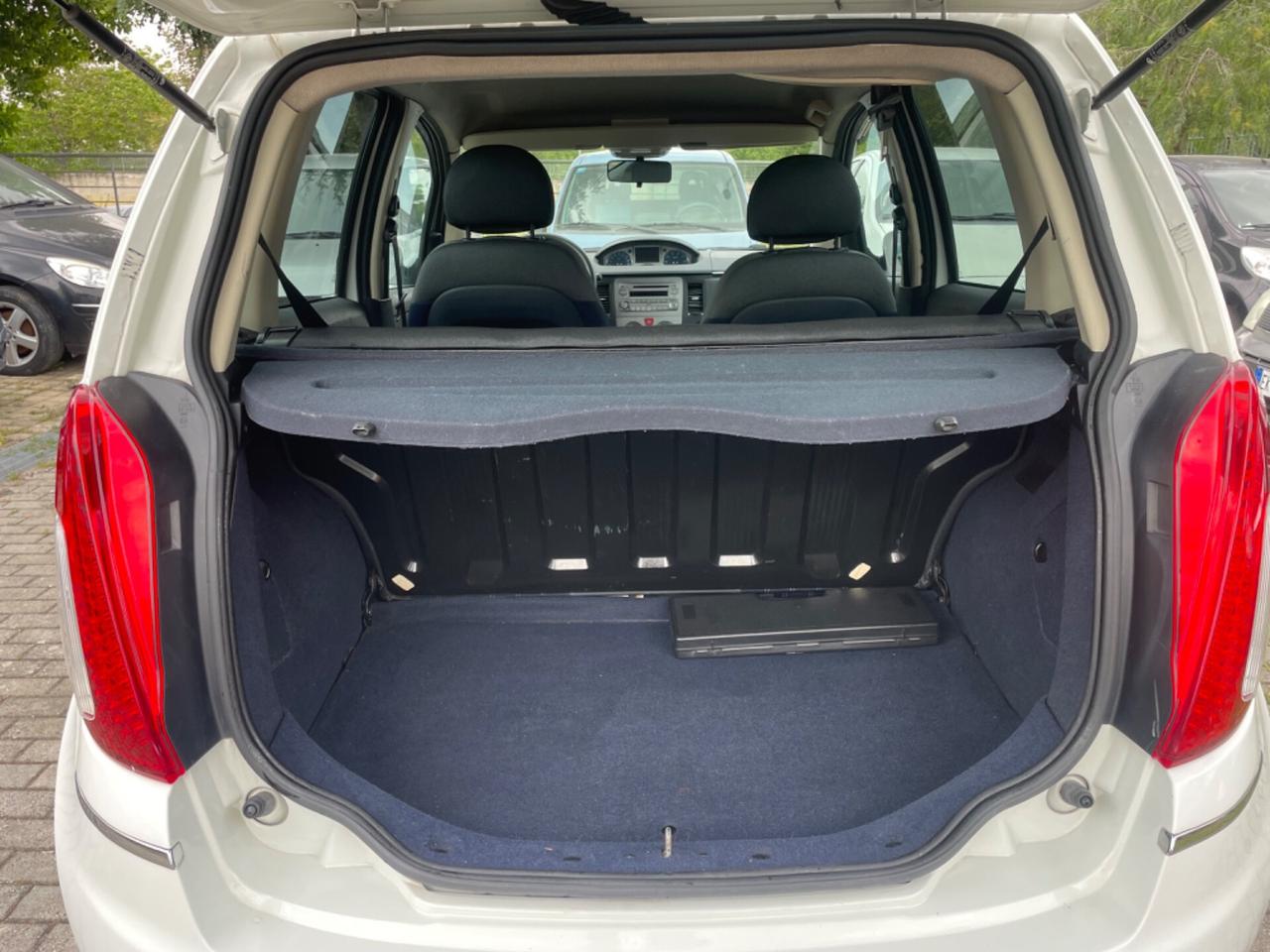 Lancia MUSA 1.4 Diva Ecochic GPL Di serie