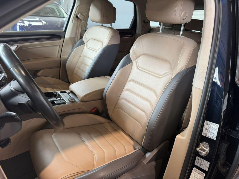 Volkswagen Touareg 3.0 V6 TDI SCR Atmosphere