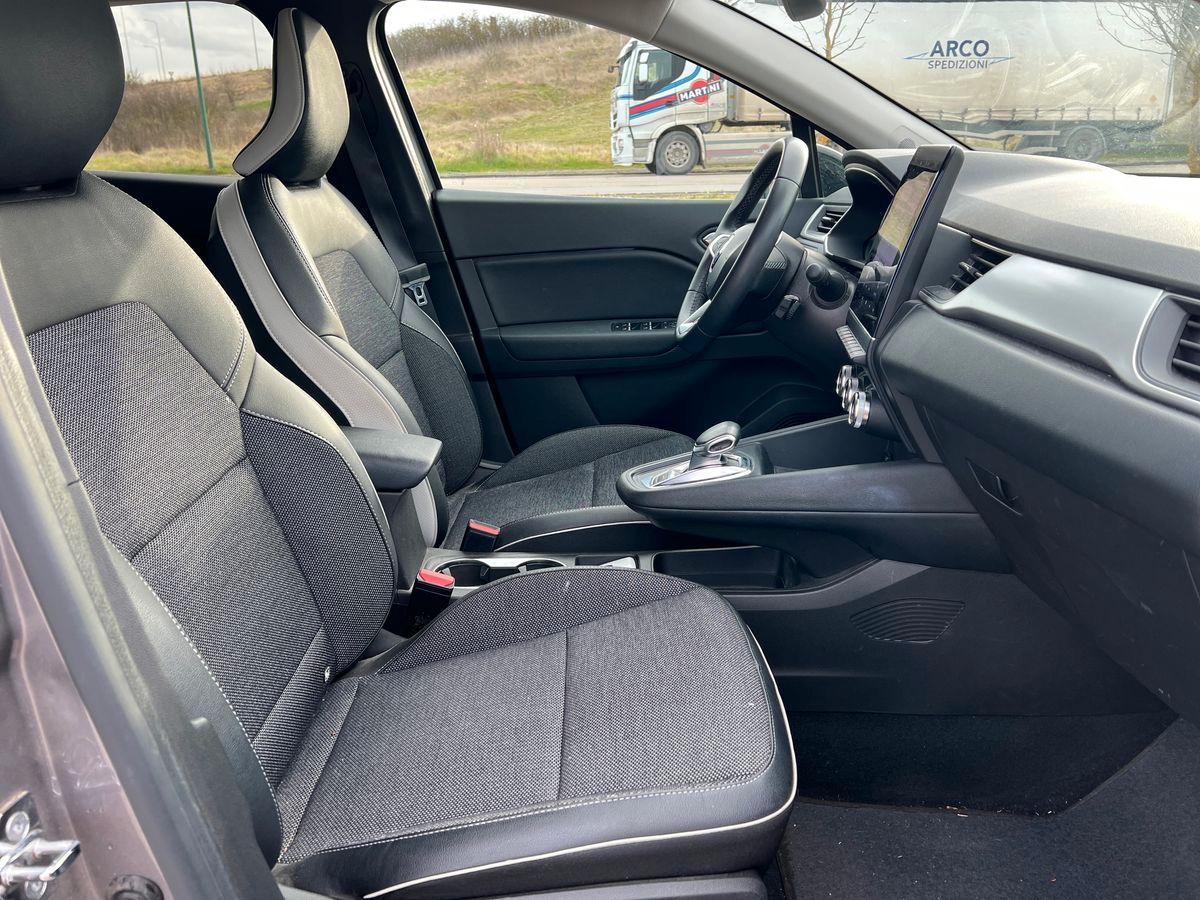 RENAULT Captur 1.6 E-Tech hybrid Initiale Paris 145cv auto