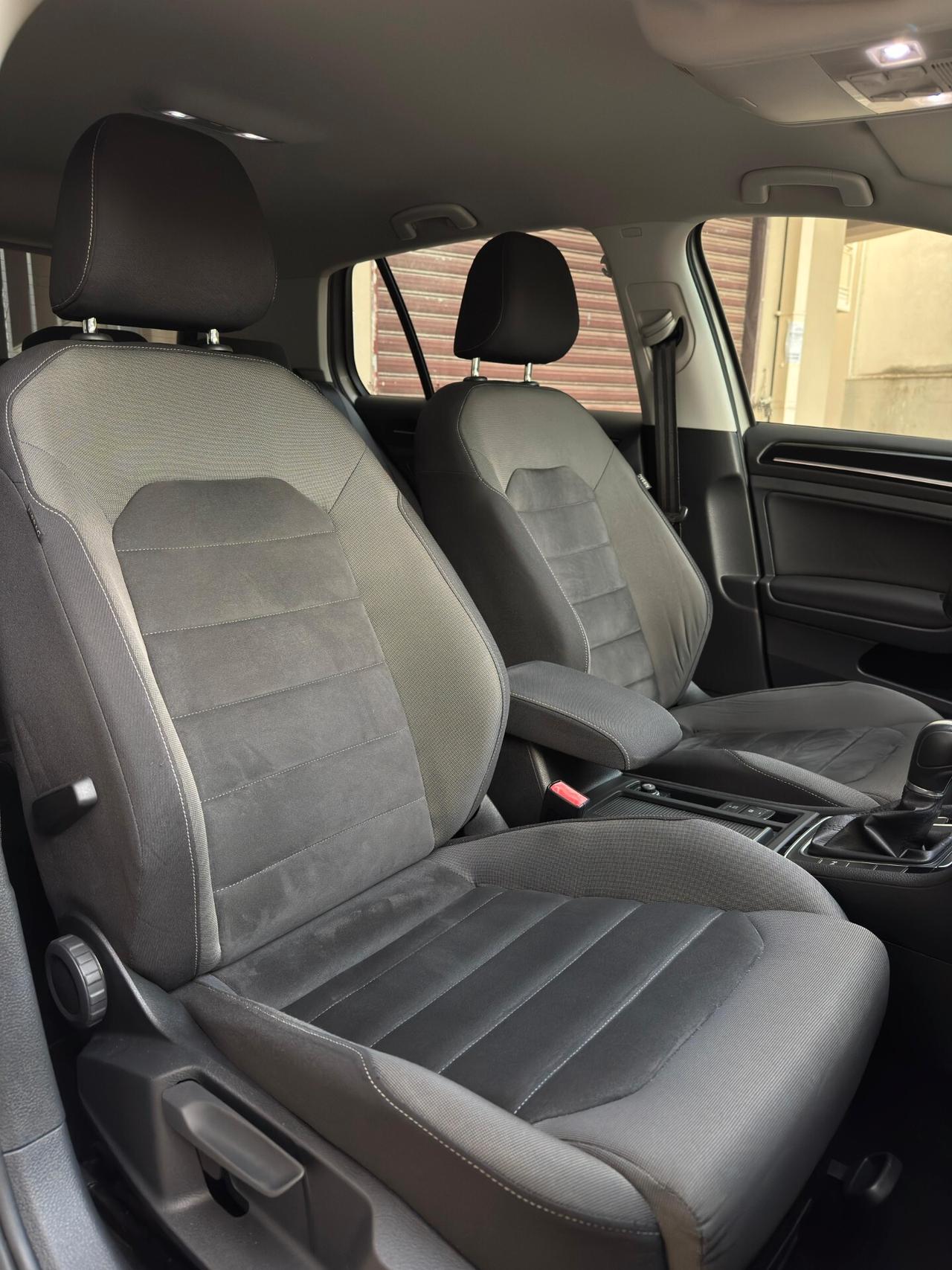 Volkswagen Golf 7.5 1.6 TDI 115 cv DSG Business BlueMotion Technology
