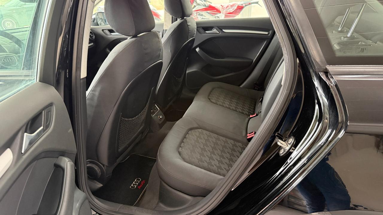 Audi A3 SPB 1.6 TDI 105 CV CR Ambition