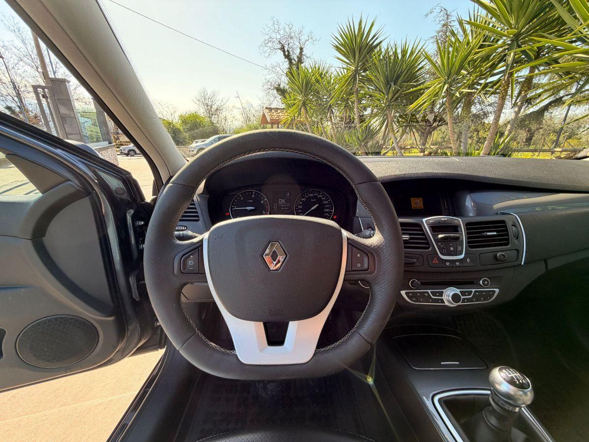 RENAULT - Laguna - 2.0 dCi 150CV 4Control