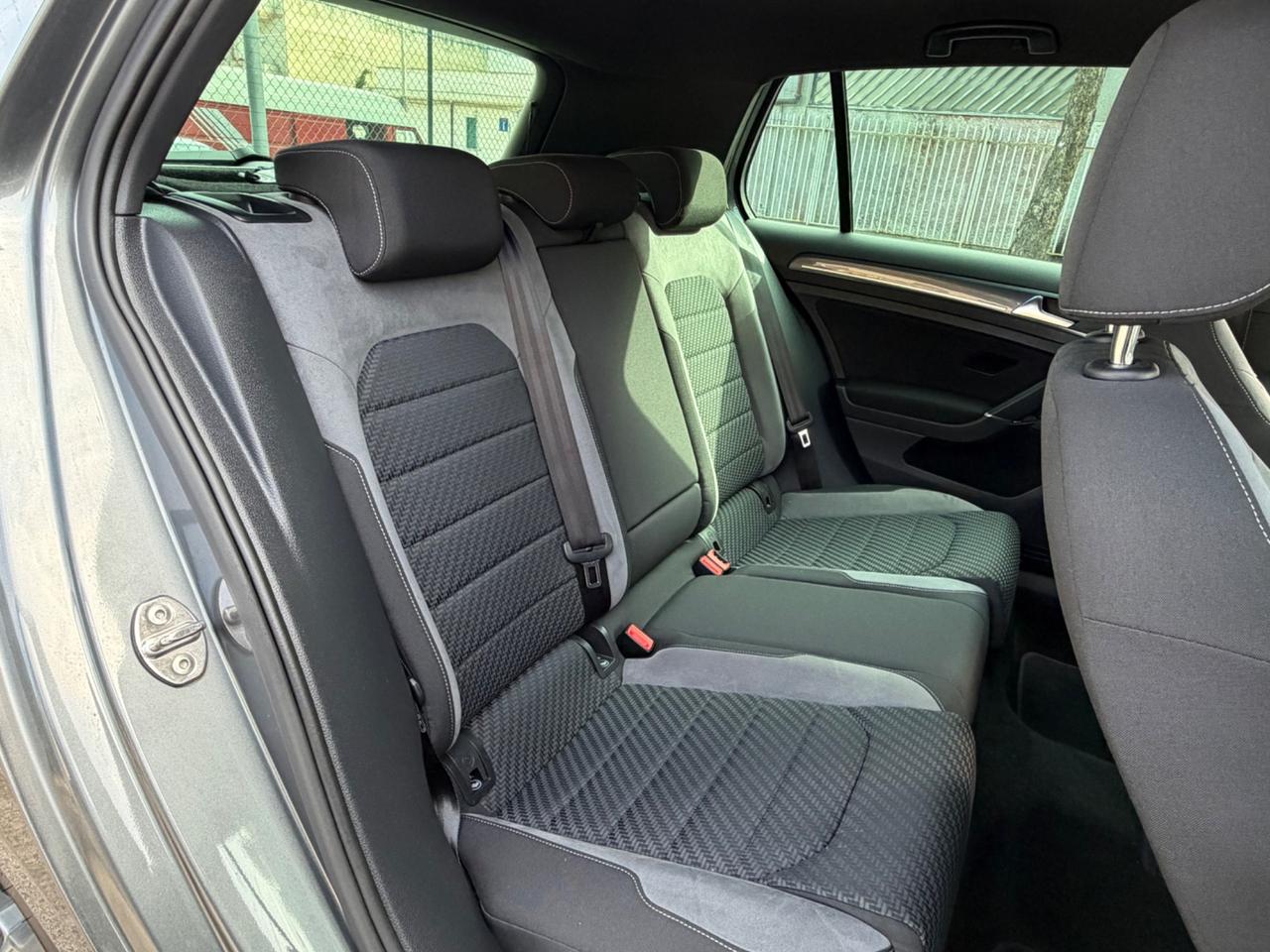 Volkswagen Golf Mk7.5 1.6 TDI R-Line