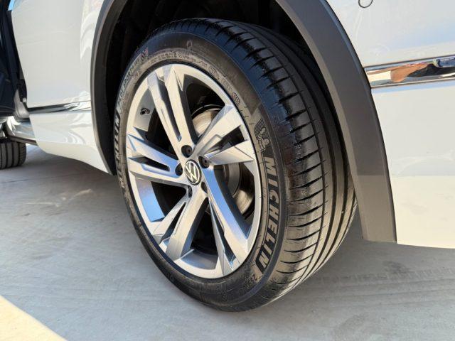 VOLKSWAGEN Tiguan 2.0 TDI 200 CV SCR DSG 4MOTION R-Line