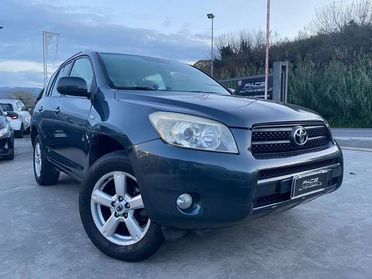 Toyota RAV 4 2.2 D 4 RUOTE MOTRICI UNICO PROPRIETARIO TAGLIANDI