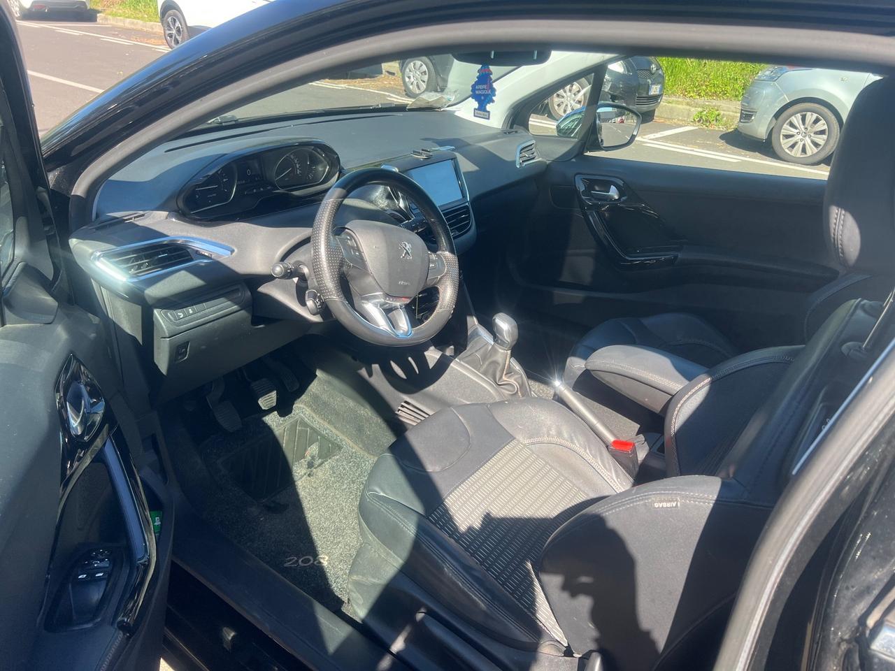 Peugeot 208 1.2 VTi 82 CV 3 porte Allure