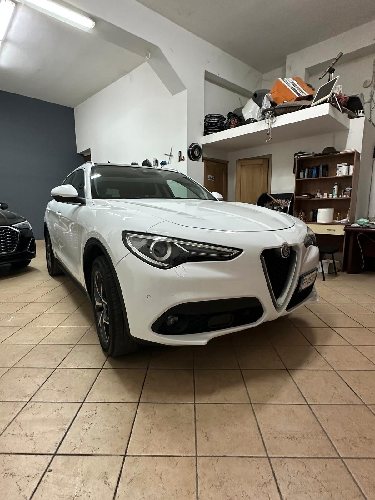 Alfa Romeo Stelvio 2.2 Turbodiesel 180 CV AT8 Q4 Executive