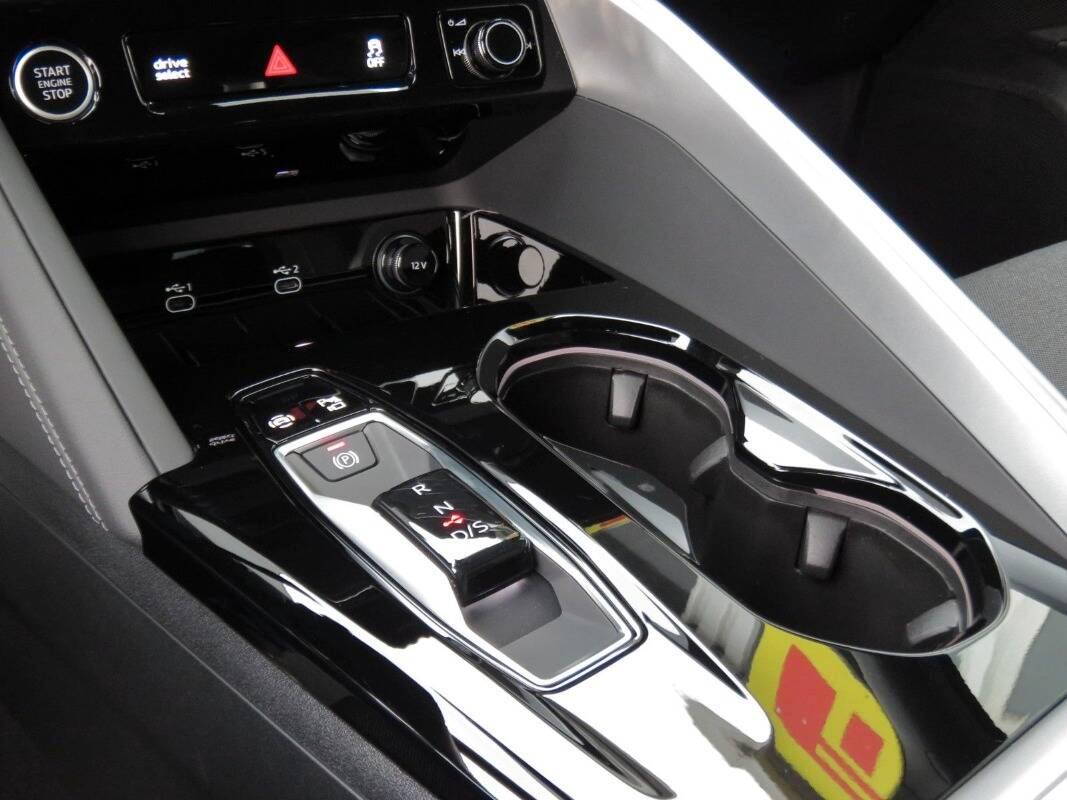 Audi Q5 2.0 tdi mhev S line quattro 204cv s-tronic