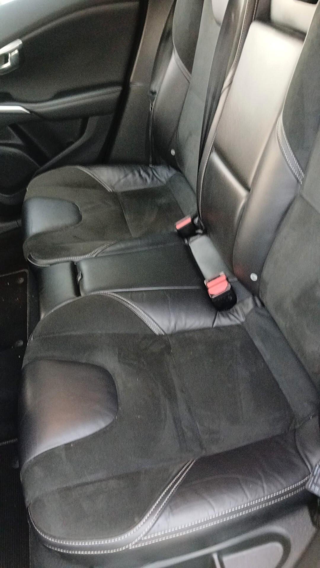 Volvo V40 D2 1.6 Powershift R-design Momentum