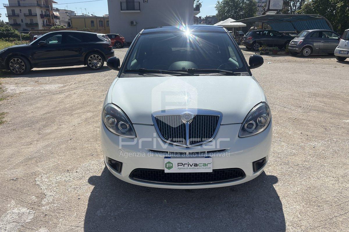 LANCIA Ypsilon 1.3 MJT 75 CV Versus