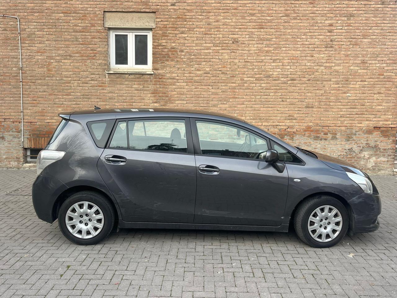 Toyota Verso 2.0 D 7 posti