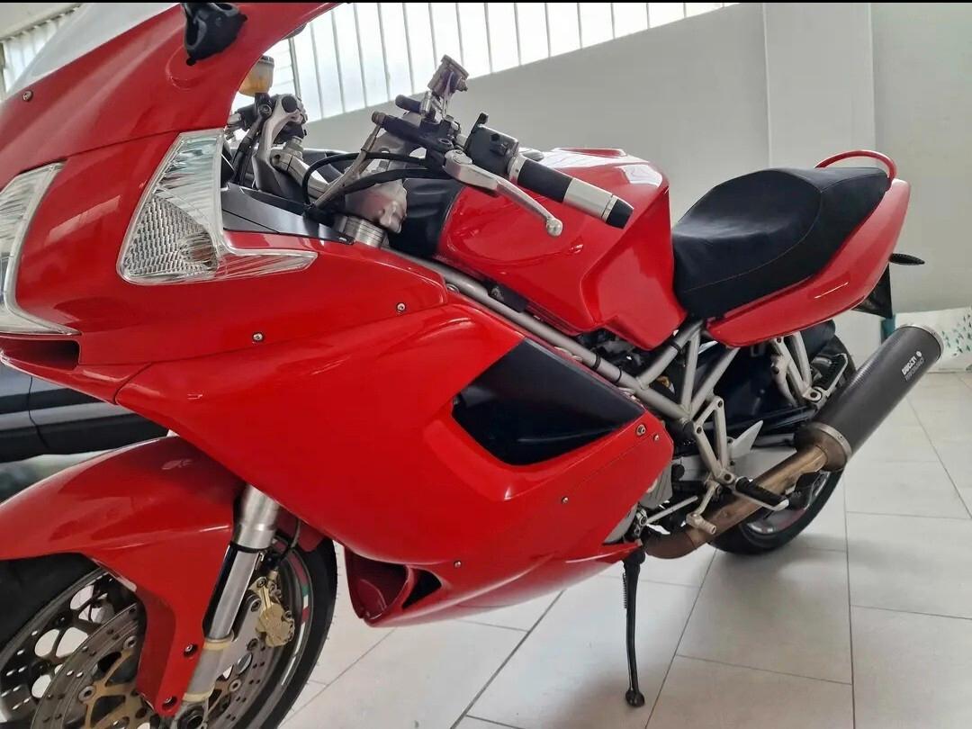 Vendo Ducati ST3 1000cc benzina tutta tagliandiandata e molto bella