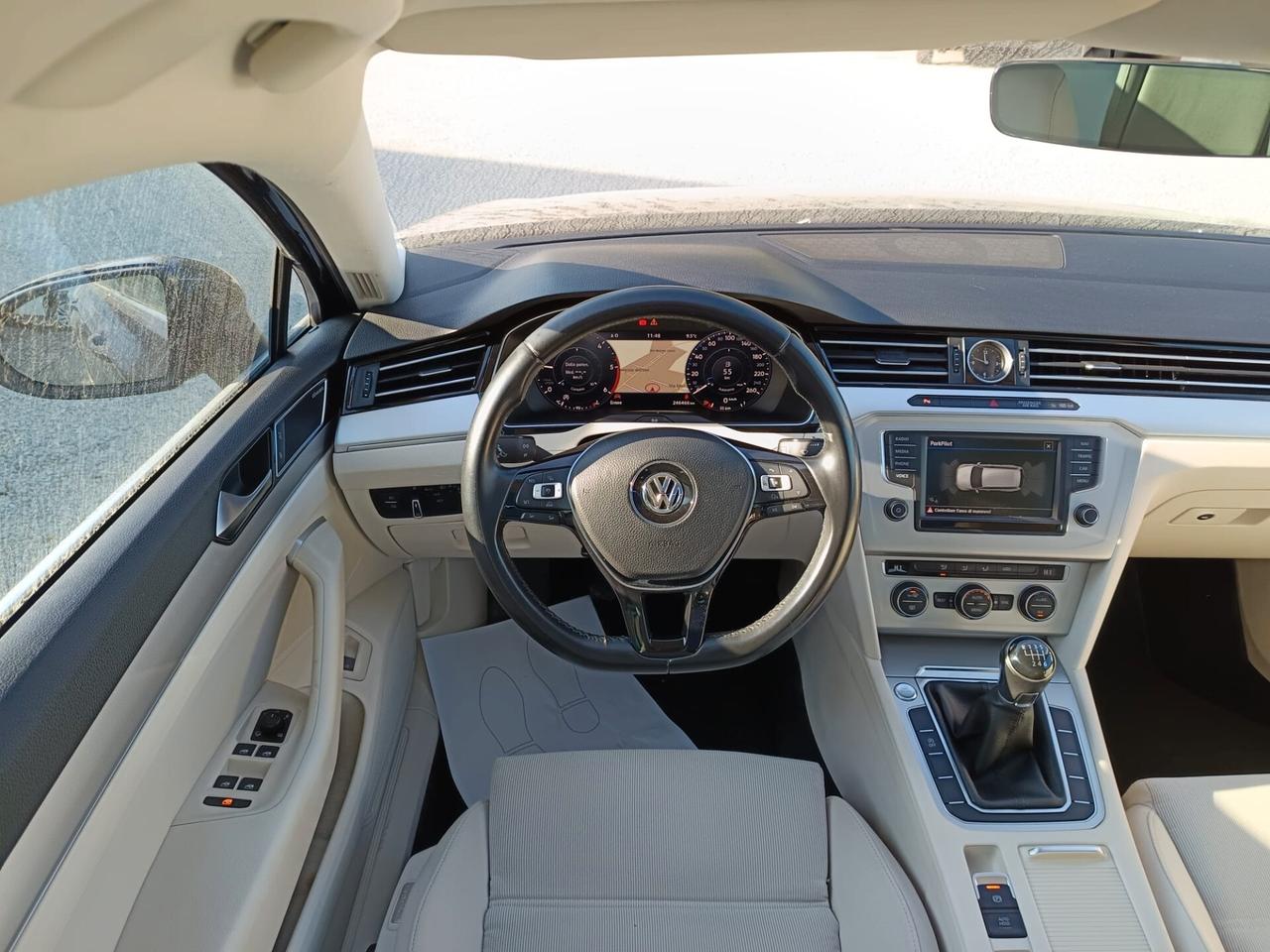 Volkswagen Passat 1.6 Tdi Variant R-Line Perfetta