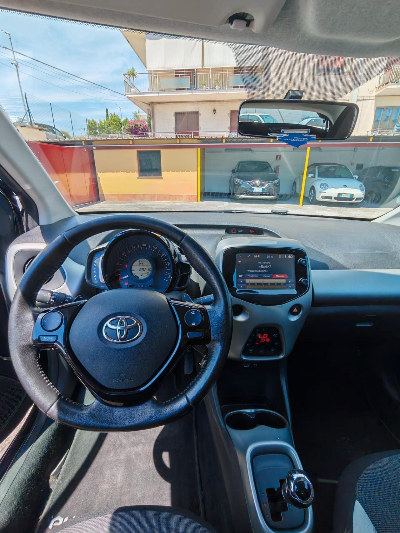 Toyota Aygo 1.0 VVT-i 72 CV 5 porte x-play MMT Automatica