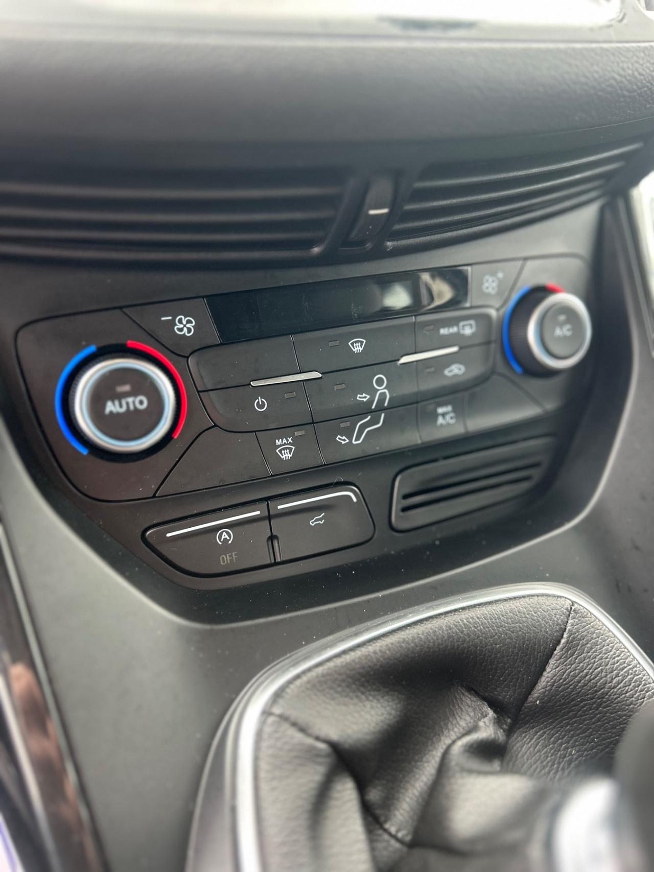 Ford Kuga 1.5 TDCI 120 CV Titanium