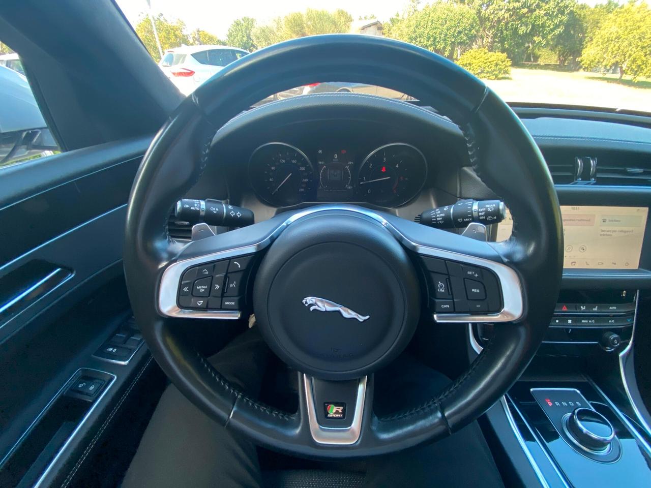 Jaguar XF Sportbrake 2.0 D 180 CV AWD aut. R-Sport