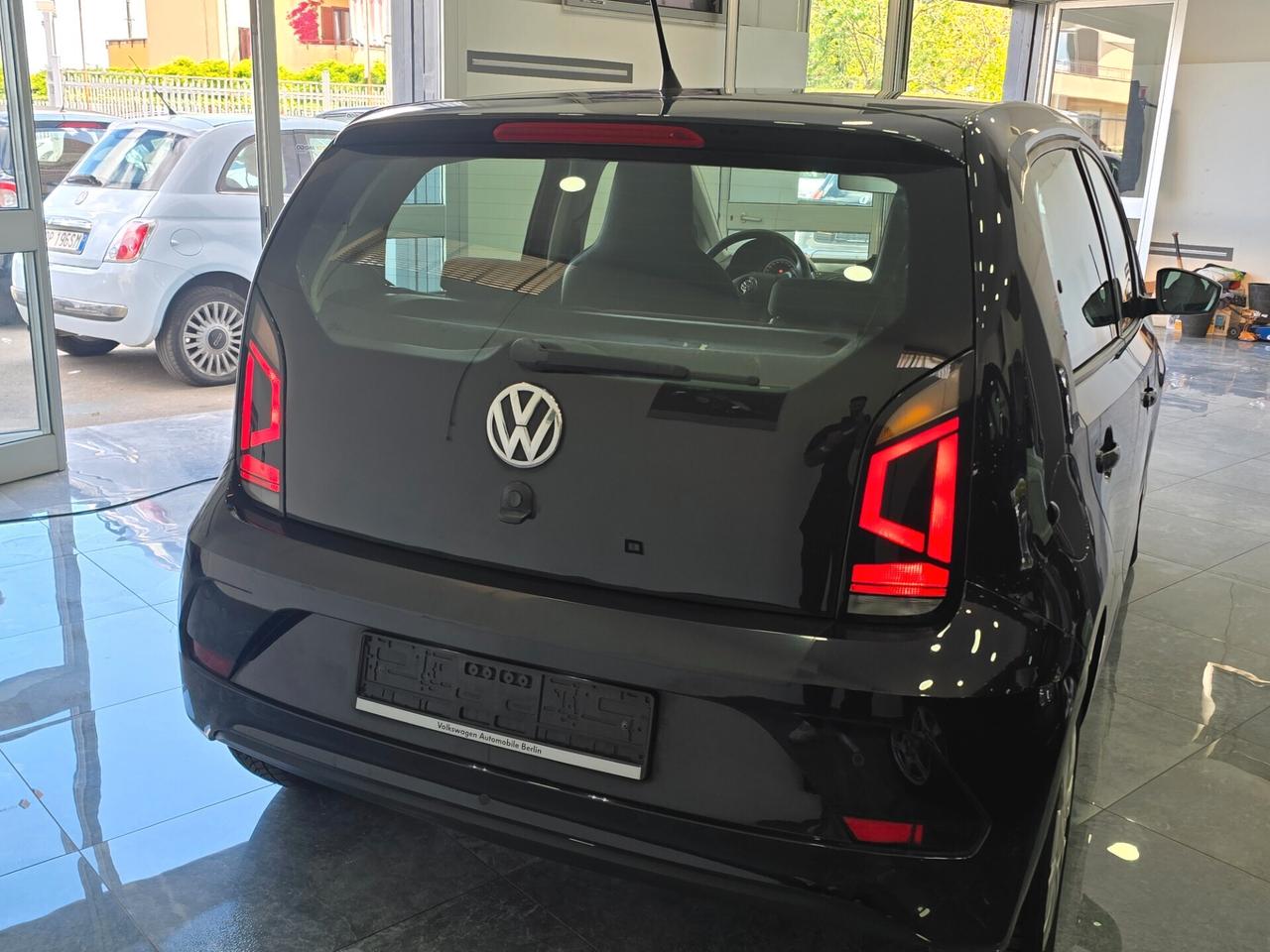Volkswagen up! 1.0 5p. Automatica