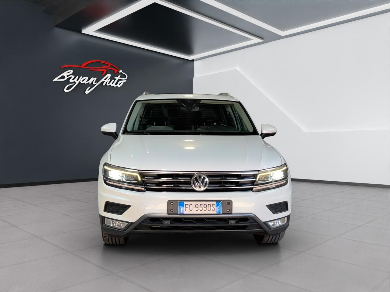 Volkswagen Tiguan 2.0 TDI SCR DSG 4MOTION Business BMT