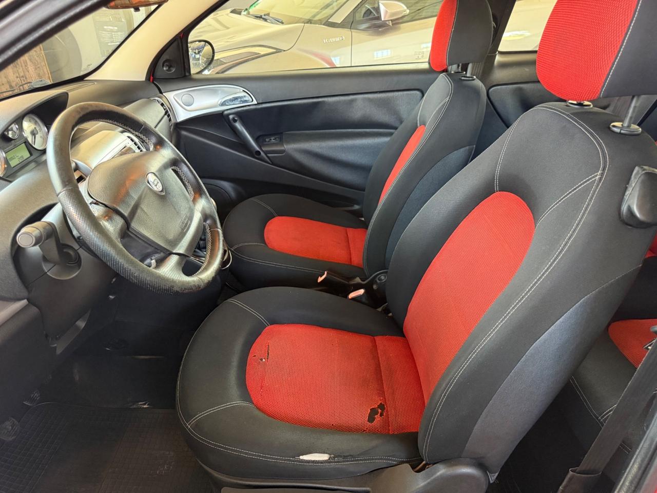Lancia Ypsilon 1.3 Multijet 16V Momo Design