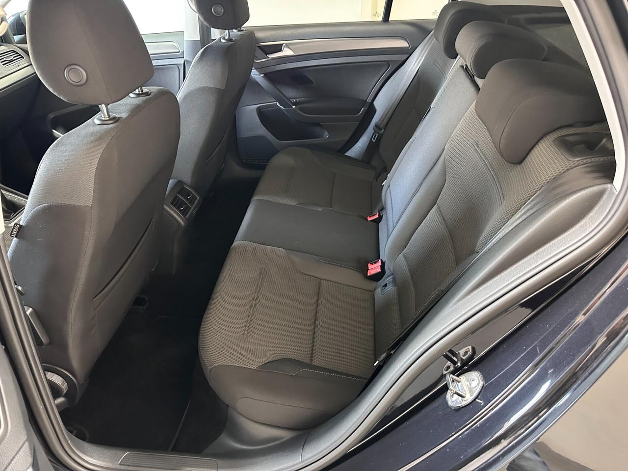 Volkswagen Golf 1.6 TDI 5p. Comfortline - Km 75.00