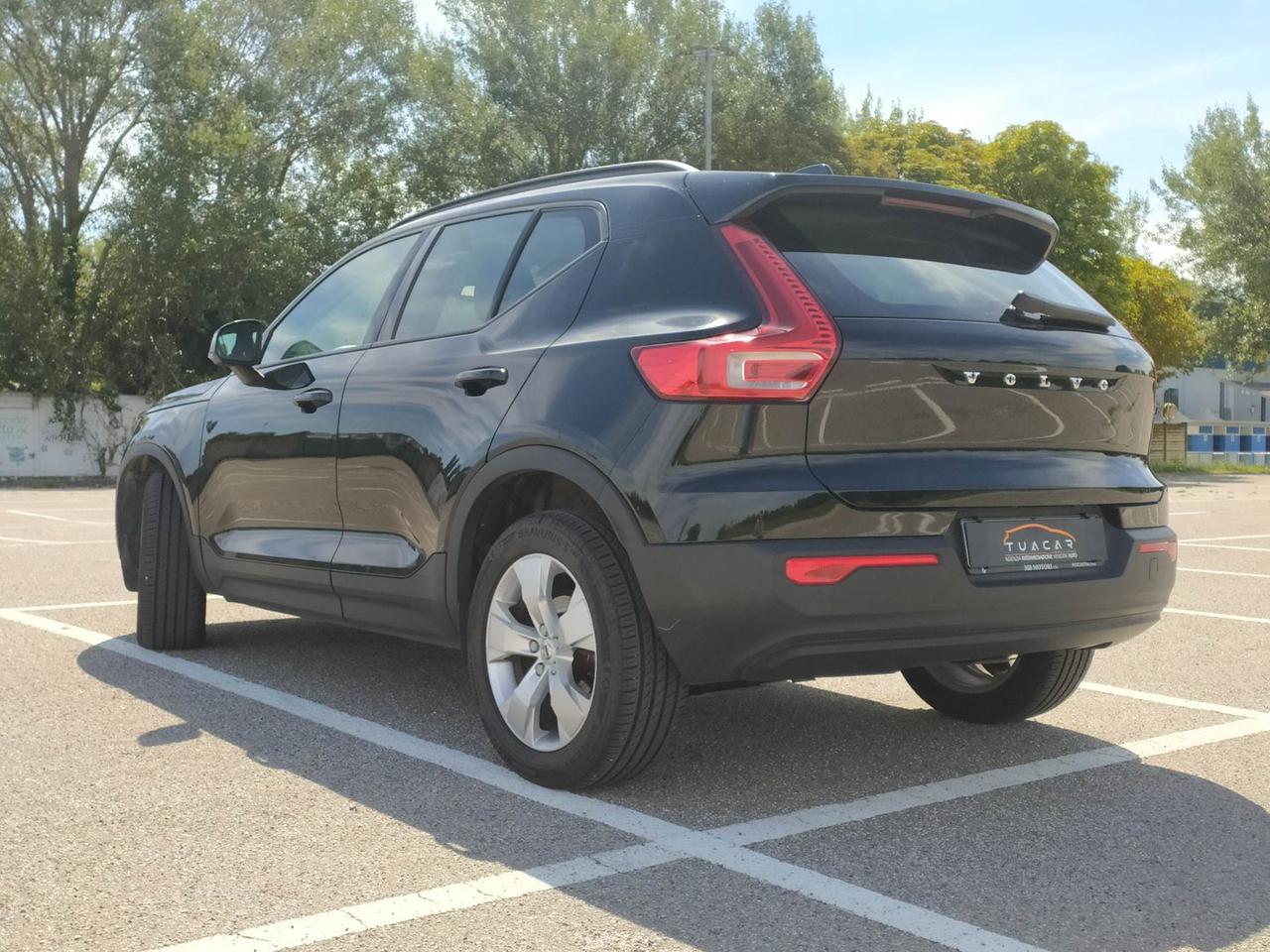 Volvo XC40 Momentum D3 #6463