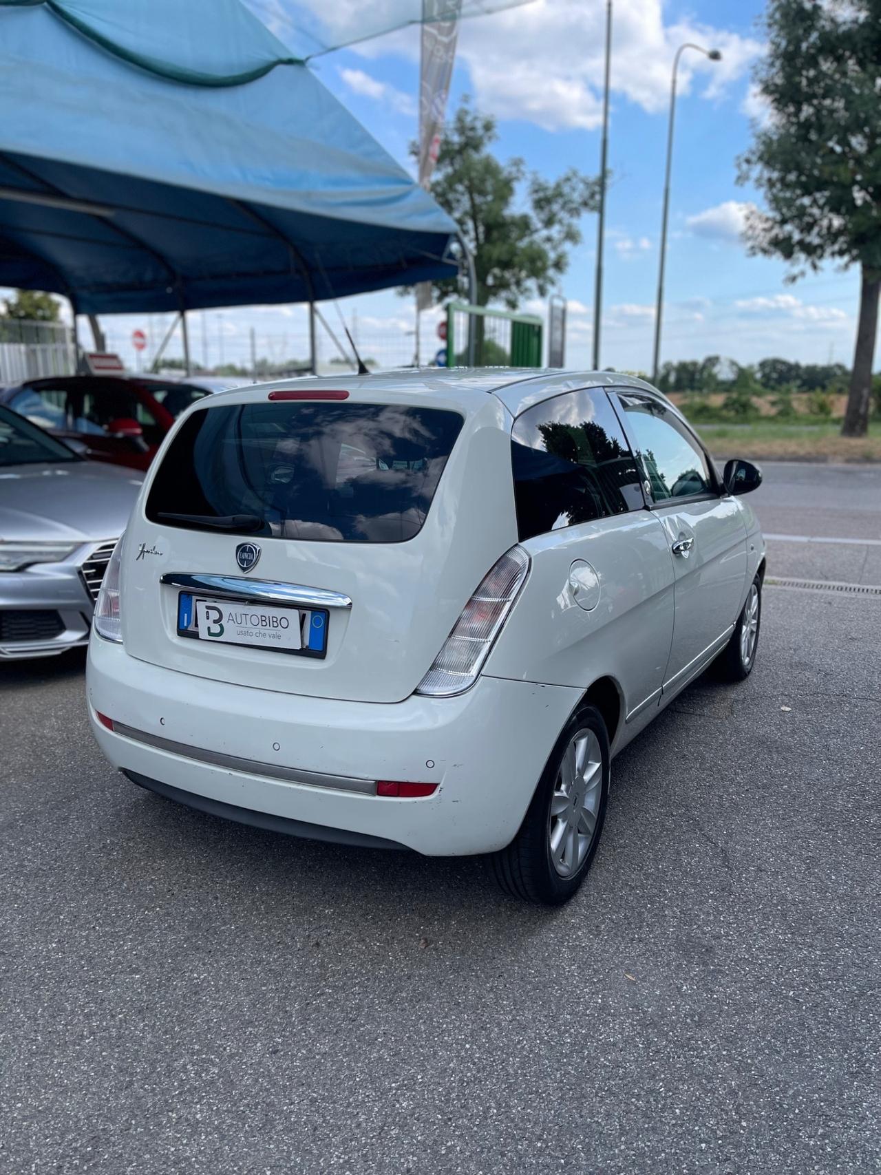 Lancia Ypsilon 1.4 Oro Ecochic GPL