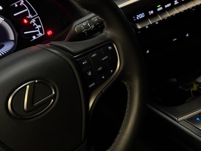 LEXUS UX 250h UX Hybrid 4WD Premium