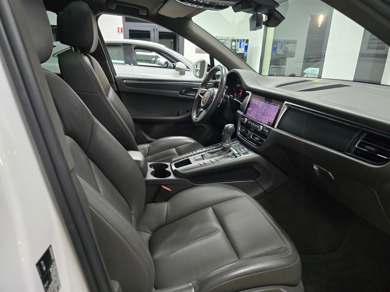 Porsche Macan 2.0 (Tetto panorama)