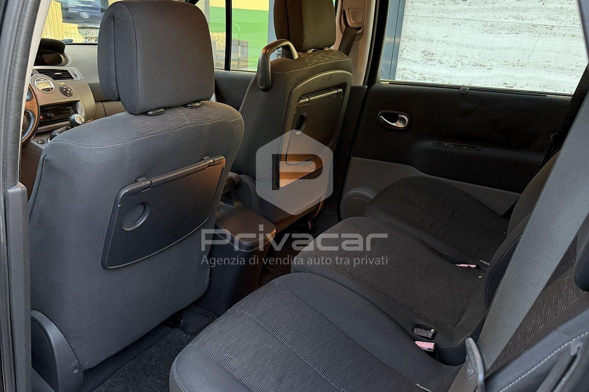 RENAULT Grand Scénic 1.6 16V Dynamique