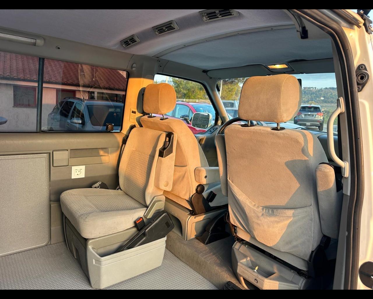 VOLKSWAGEN Transporter 4ª s. - Transp. 2.5 TDI/150CV cat Multivan