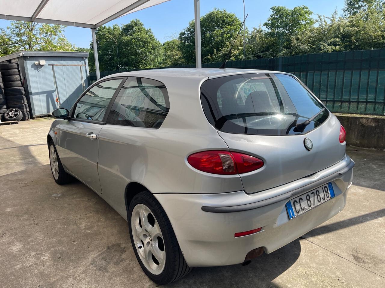 Alfa Romeo 147 1.6i benzina T- Spark neopatentati