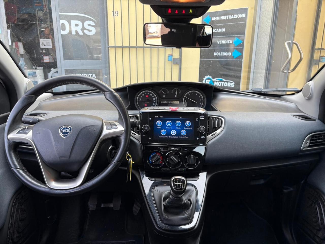 Lancia Ypsilon 1.0 hybrid 69cv - 2021